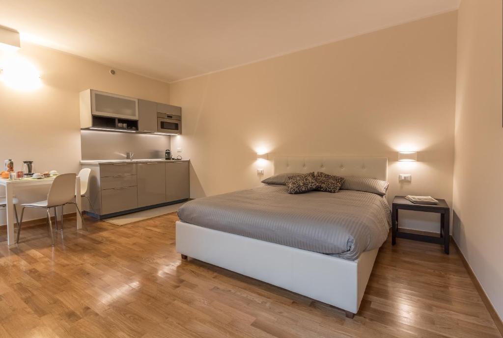 Realkasa Towers Flat room 1